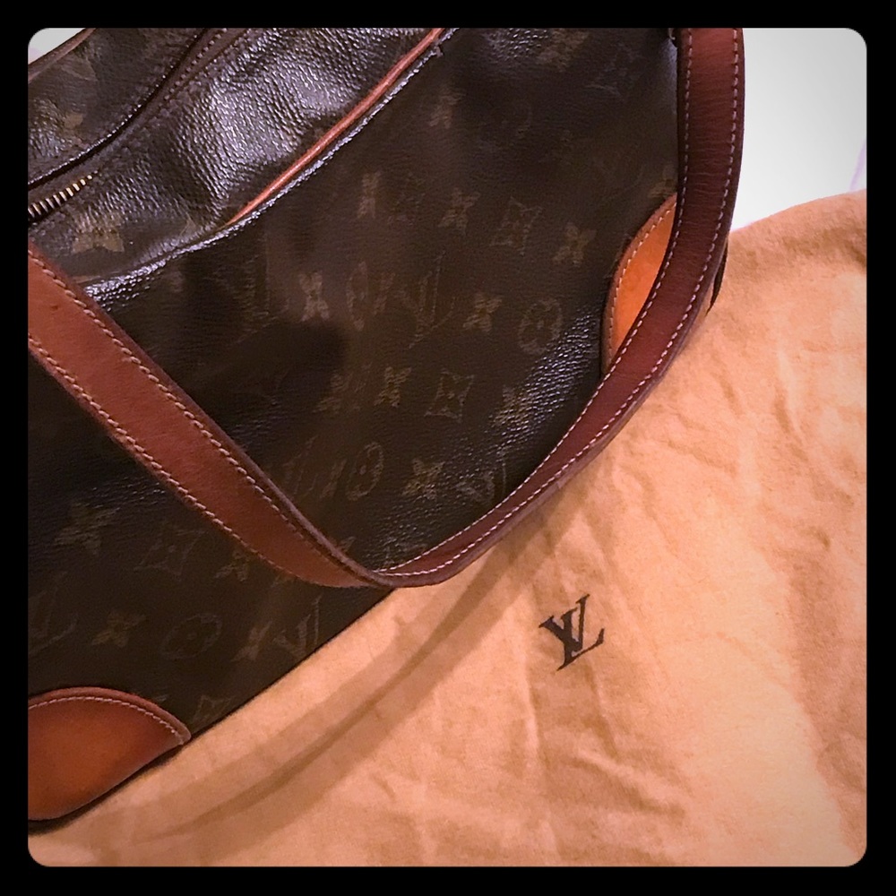 Authentic LV Monogram Canvas Boulogne30ShoulderBag
